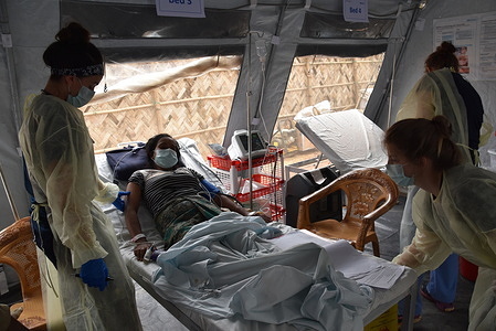Visit to the Samaritan's Purse hospital in Cox's Bazar, Bangladesh.